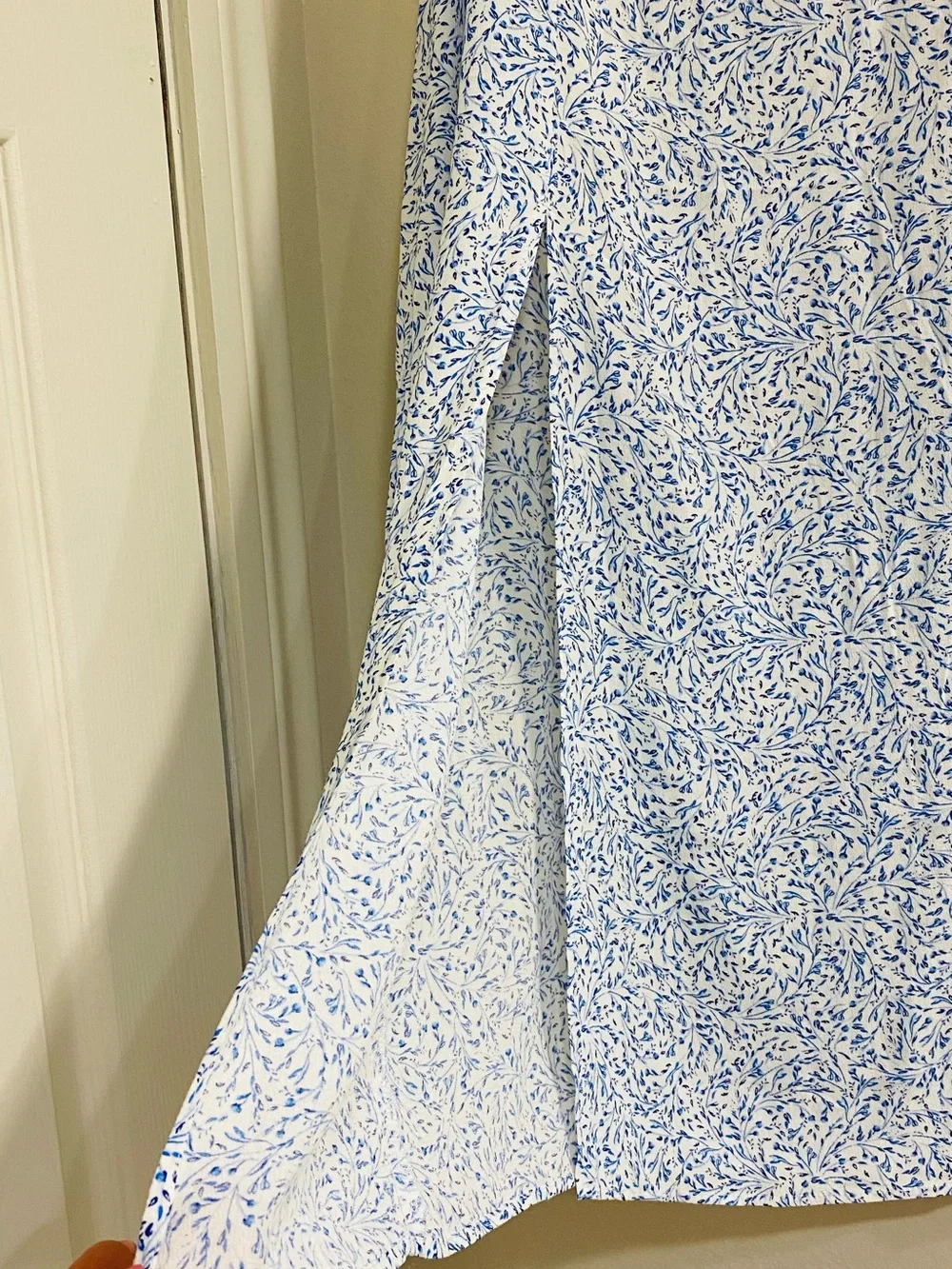 H&M Light Blue and White Floral Midi Slitted Skirt size 10
